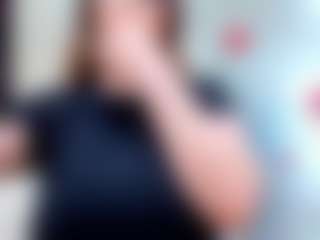 evelynerosse MILF webcam performer live streaming