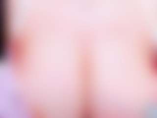 Live cam show with evelynerosse - Average on CamClone