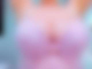 Live cam show with evelynerosse - Fingers on CSO-WL