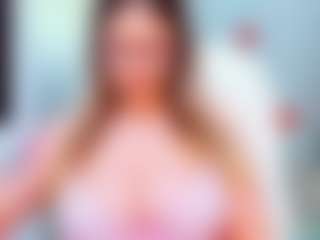 Live cam show with evelynerosse - Living Room on Uber Horny