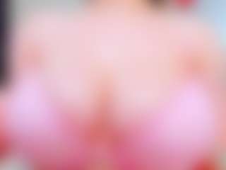 evelynerosse MILF webcam performer live streaming