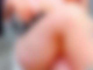 evelynerosse's Live Sex Cam Show