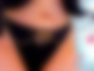 Live cam show with evelynerosse - Office on Mixed Magazine Live