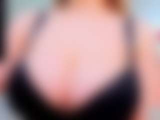 Live cam show with evelynerosse - Solo on Camsoda