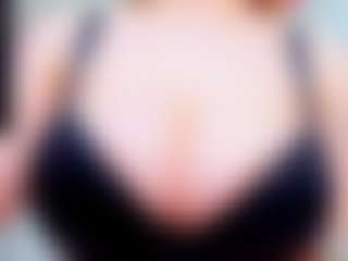 Live cam show with evelynerosse - Living Room on livesuperchat.net