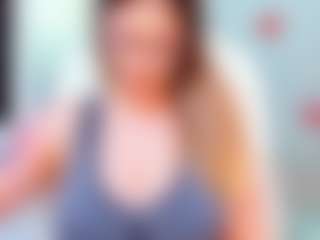 evelynerosse MILF webcam performer live streaming