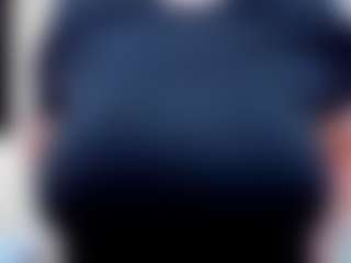Live cam show with evelynerosse - Living Room on chickslive.net
