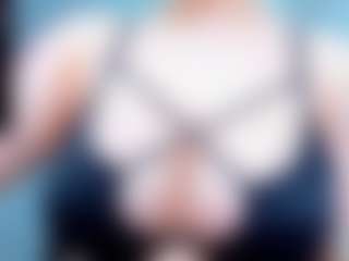 evelynerosse MILF webcam performer live streaming