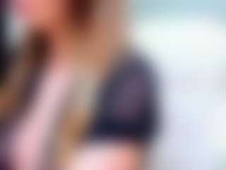 Live cam show with evelynerosse - Curvy Small Tits on CamClone