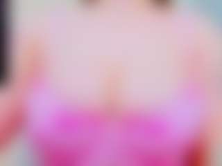 Live cam show with evelynerosse - Blonde Hair Middle Aged on https://playwithruby.com