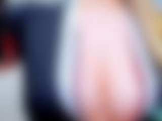Live cam show with evelynerosse - Curvy Middle Aged on Dare Cams