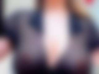 Live cam show with evelynerosse - Amateur on TeamSkeetLive