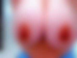evelynerosse MILF webcam performer live streaming