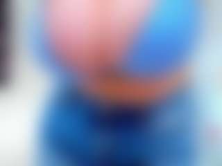Live cam show with evelynerosse - Petite MILF on Dare Cams