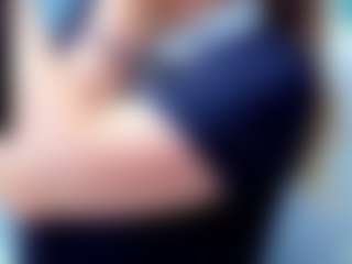 Live cam show with evelynerosse - Blonde Hair Petite on alttransgirls
