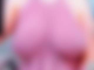 Live cam show with evelynerosse - Petite MILF on pussylord.com