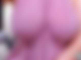 evelynerosse MILF webcam performer live streaming