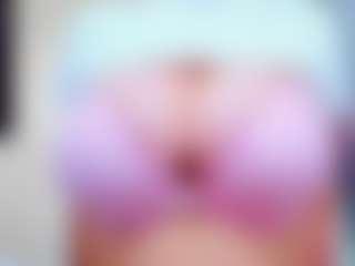 Live cam show with evelynerosse - Handjob on TeamSkeetLive