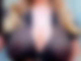 Live cam show with evelynerosse - Big Tits Small Tits on CamwithHer
