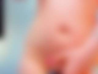 Live cam show with evelynerosse - Blonde Hair Dildo on Milfs Live