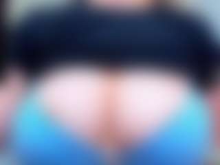 evelynerosse MILF webcam performer live streaming