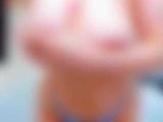 evelynerosse MILF webcam performer live streaming