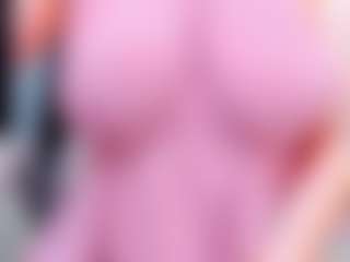 Live cam show with evelynerosse - Living Room on Camsoda