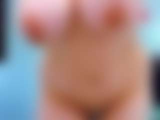 Live cam show with evelynerosse - Average on Dolls Live