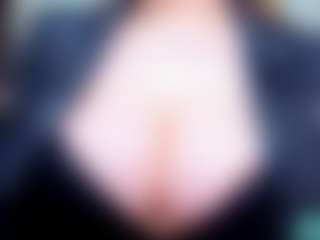 Live cam show with evelynerosse - Average on livesuperchat.net