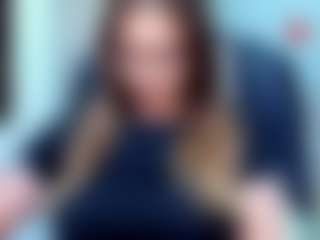 Live cam show with evelynerosse - Curvy Middle Aged on fapnchat