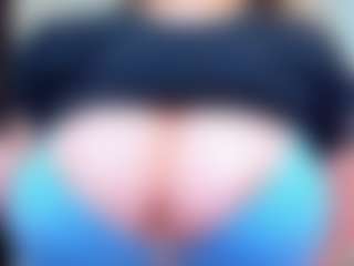 Live cam show with evelynerosse - Big Tits Small Tits on Fit Hotties