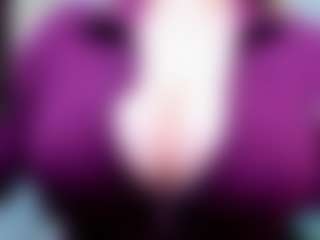 Live cam show with evelynerosse - Blonde Hair Middle Aged on https://playwithruby.com