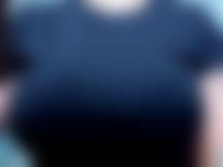 Live cam show with evelynerosse - Blonde Hair Petite on Camsoda