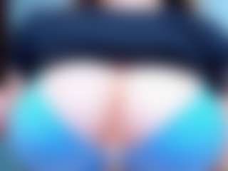 Live cam show with evelynerosse - Average on Gym Cam Girls