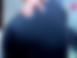 Live cam show with evelynerosse - Petite MILF on madthumbs