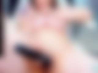 Live cam show with evelynerosse - Petite MILF on Camsoda