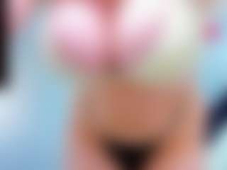 Live cam show with evelynerosse - Living Room on nudelive.tv
