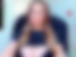 Live cam show with evelynerosse - Average on https://playwithruby.com