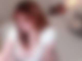 Live cam show with Sara - Brown Eyes on CamwithHer