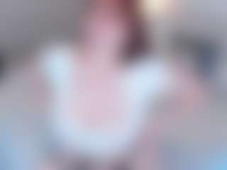 Live cam show with Sara - Red Hair MILF on Mixed Magazine Live