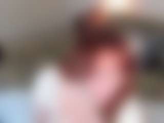 Live cam show with Sara - Middle Aged on CamSodaAdn