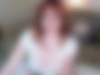 Live cam show with Sara - Brown Eyes Red Hair on parknlotfishbdy