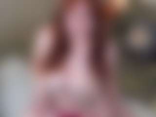 Sara MILF webcam performer live streaming