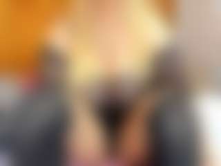 Esperanza Miller MILF webcam performer live streaming