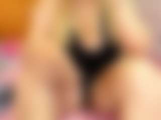 Esperanza Miller MILF webcam performer live streaming