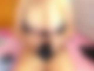 Esperanza Miller MILF webcam performer live streaming