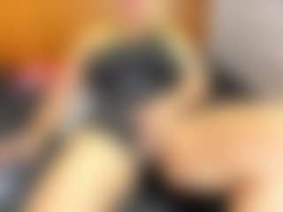 Esperanza Miller MILF webcam performer live streaming