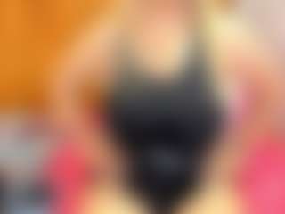 Esperanza Miller MILF webcam performer live streaming