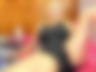 Esperanza Miller MILF webcam performer live streaming