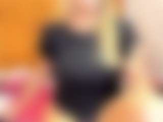 Live cam show with Esperanza Miller - Middle Aged on liverealitysex.com